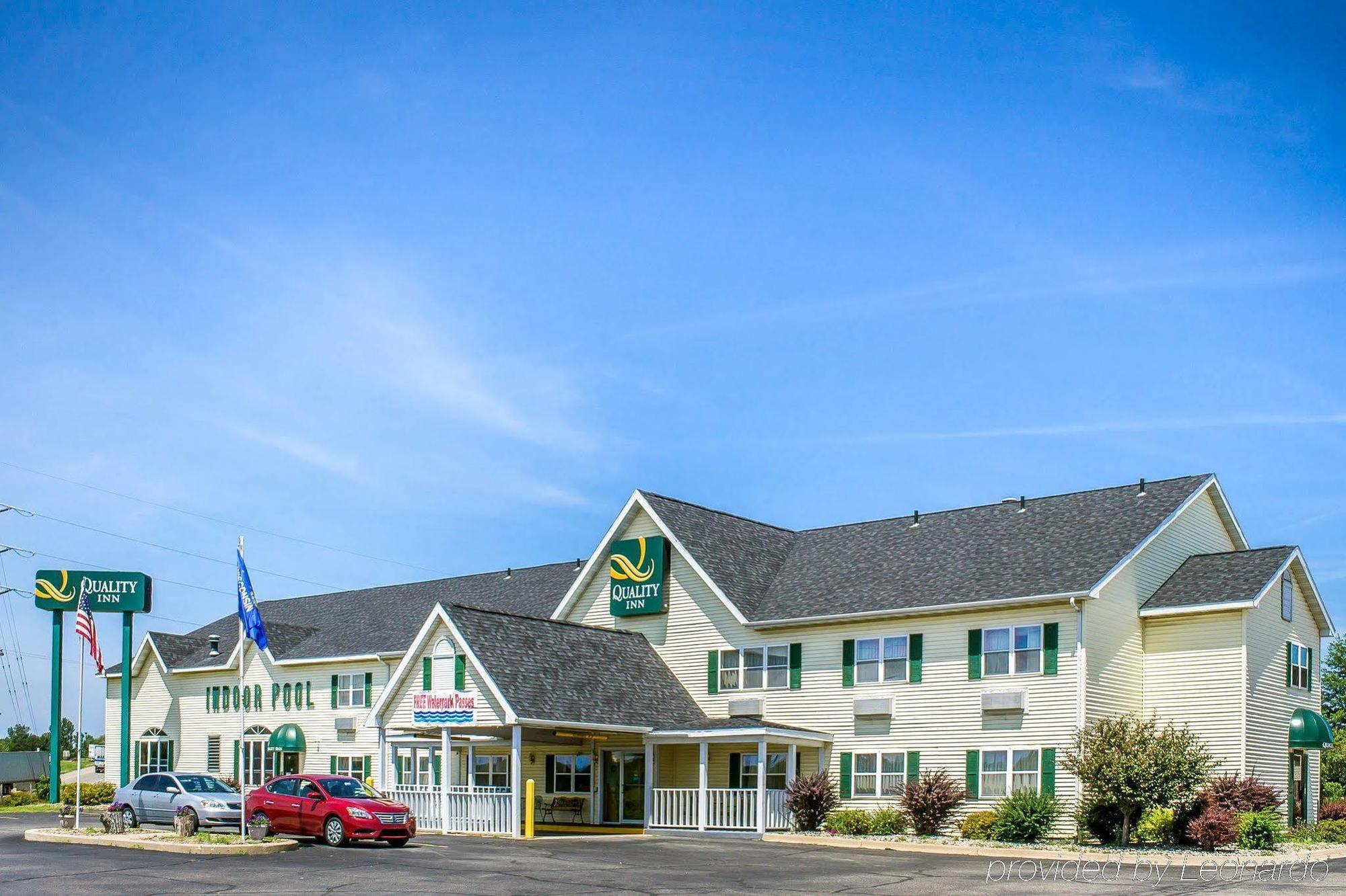 Quality Inn Mauston Exterior photo